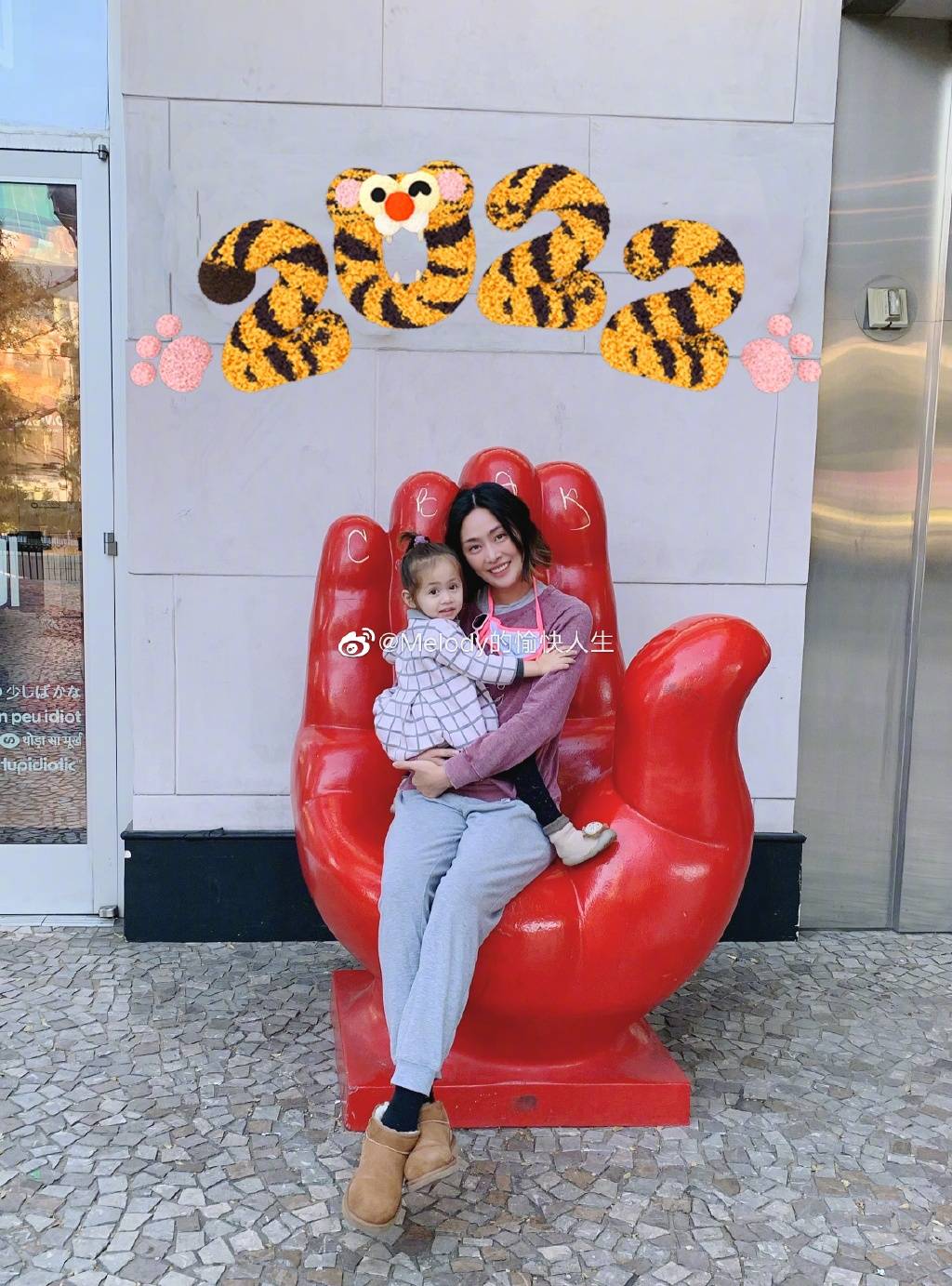 一家三口拉斯维加斯度假,混血女儿甜美可爱_马蕴雯_中国女排_奥运