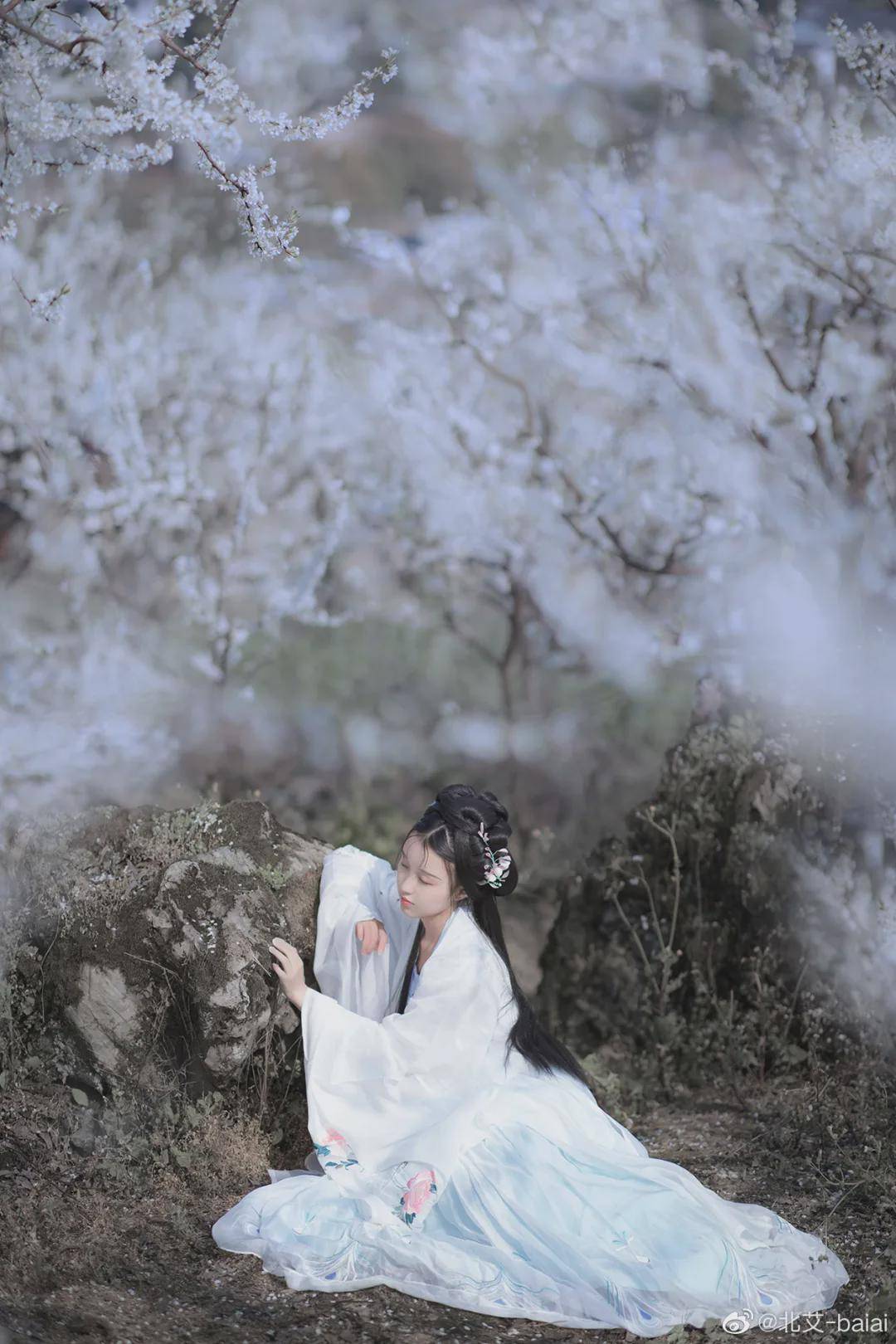 摄影汉服小仙女：繁花似雪，美人如玉