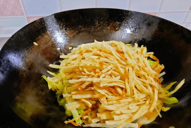 圆白菜|天冷别不懂早餐咋吃，这一干一稀值得每周都做，健康营养做着省事