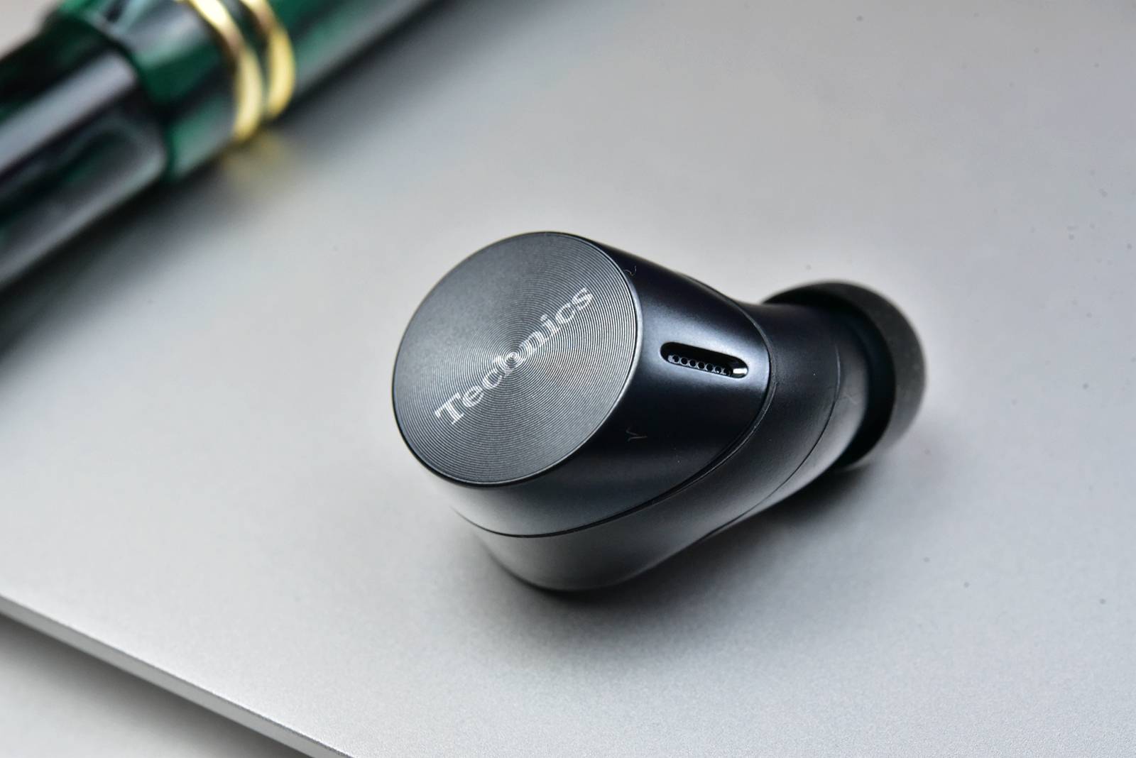 日系高端主动降噪technics az60真无线耳机上手_耳塞_续航_包装