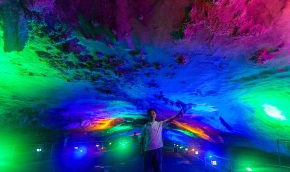 原创             安徽蓬莱仙洞，有着9000多万年历史，外看漆黑进去别有洞天