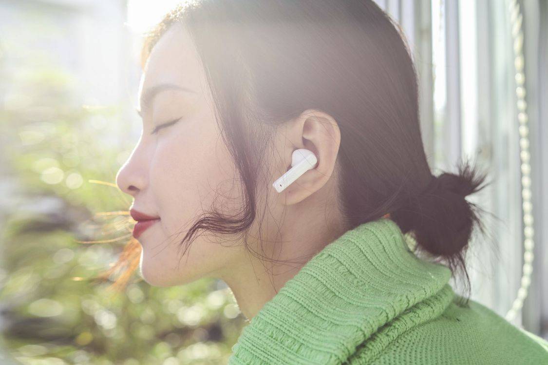 降噪耳机是智商税吗？为什么戴上耳机还会听到噪声？别再被忽悠！