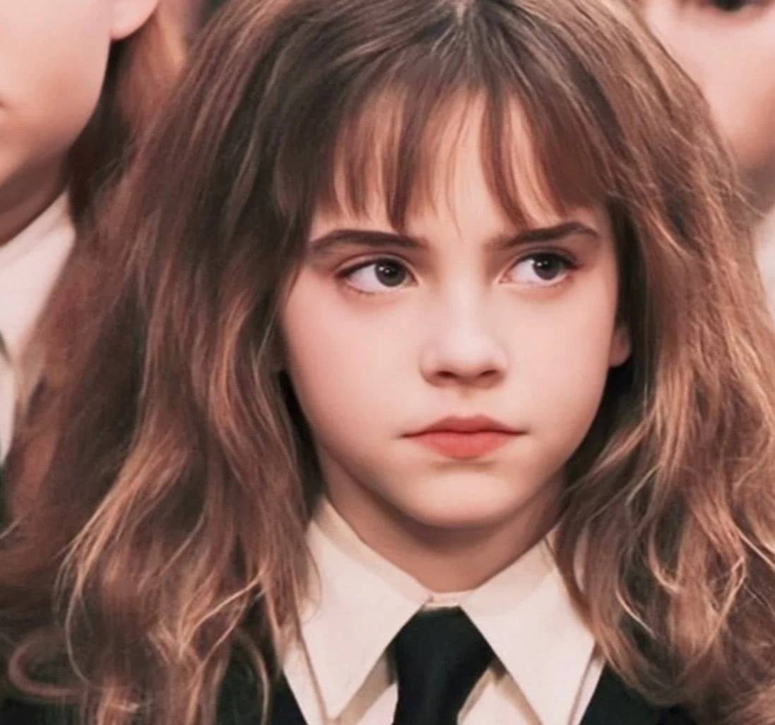 赫敏”艾玛沃特森：出道就是巅峰的她，从魔法少女蜕变成巨星_搜狐网, image size:1097x1026