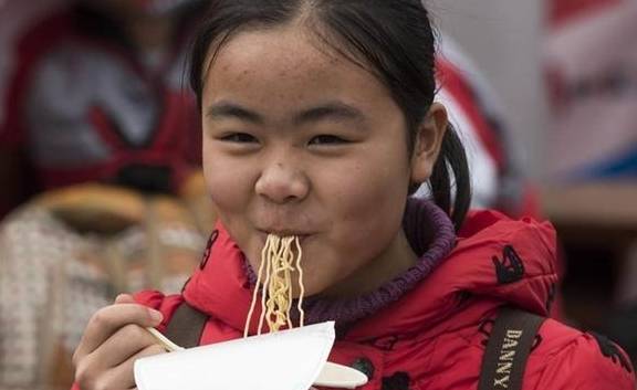 麦圈|专家提醒：冬天常给娃吃这4种早餐，孩子体质和脑力都会跟不上