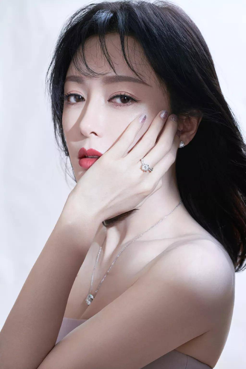 秦岚美照一册,欣赏_秦岚美