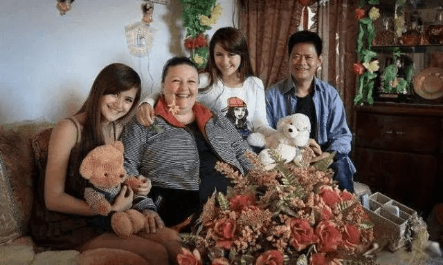 不顾家人反对嫁给老公 a464feb7af53413fb01bd34208a16da0.png