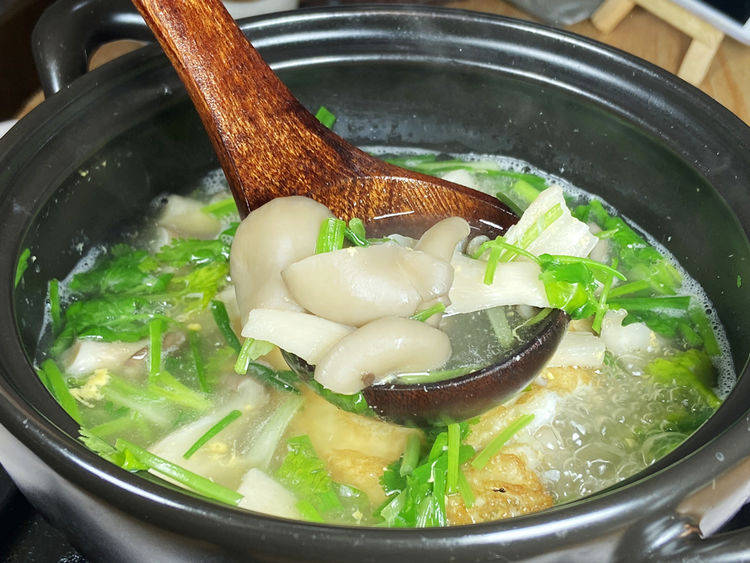 蘑菇怎么煮好吃的 f61a3cc05153453ea3252d87fcea8fae.jpeg