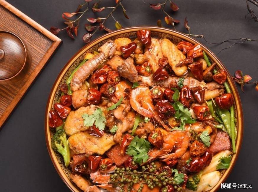 怎样做好吃的香辣锅 549fae387f174d60a01c1fdcb24c7d86.jpeg