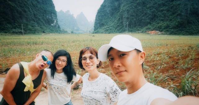 原创             卢靖姗晒旅行照，与韩庚朋友玩得好欢乐，夫妻一起3年不急生宝宝