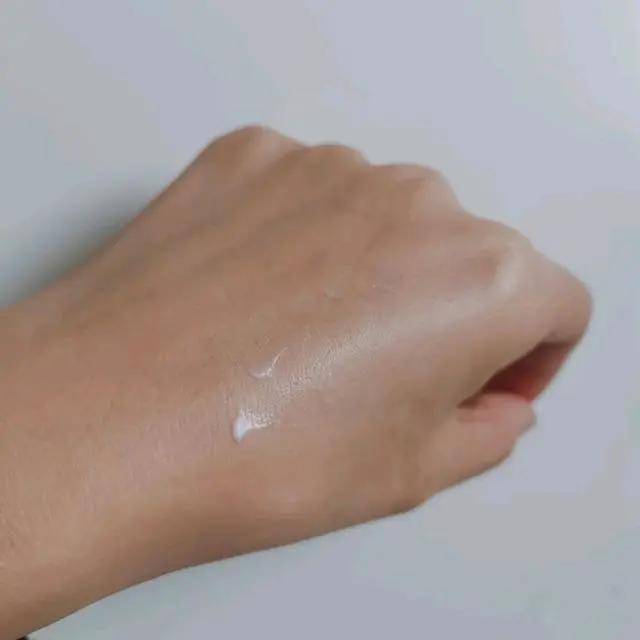 功效秋冬季节不同肤质面霜怎么选？