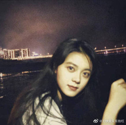 刘奕君|#刘奕君镜头下的赵今麦#技术真不错,拍出来的人物具有故事感
