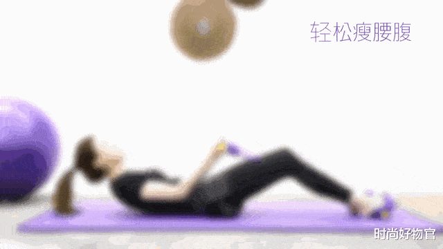 人群37歲譚維維曬腹肌，無P圖素顔健身穿搭，前凸後翹好身材一覽無余