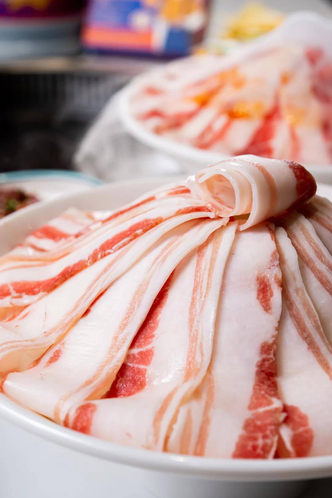 茶桶|从长沙飞来的18岁小鲜肉，只为陪我吃烤肉？