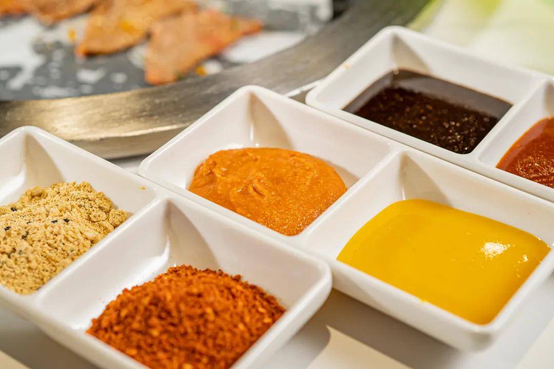 茶桶|从长沙飞来的18岁小鲜肉，只为陪我吃烤肉？