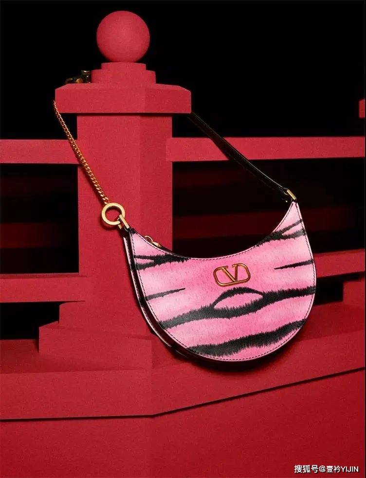 �ݳ�Ʒ����֮��Ļ����޶�PK,˭Ӯ��?