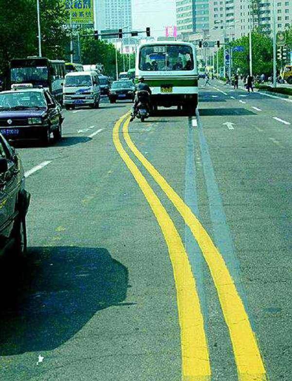 压双黄线掉头怎么处罚左转压双黄线怎么处罚