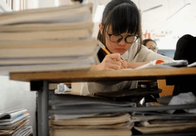 但凡理科能得高分 谁学文 理科生狂妄自大的言论 引发争议 就业 文科 社会