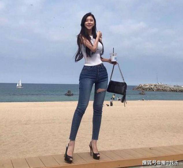 海贼女帝h小说排行榜_《海贼王》女帝的情敌,绝世美女苦追路飞