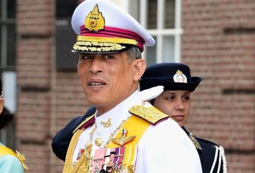 69岁泰王再次宠爱西拉米,旧情复发板上钉钉,独居皇家别苑最安全_事情_提帮功王子_寺庙