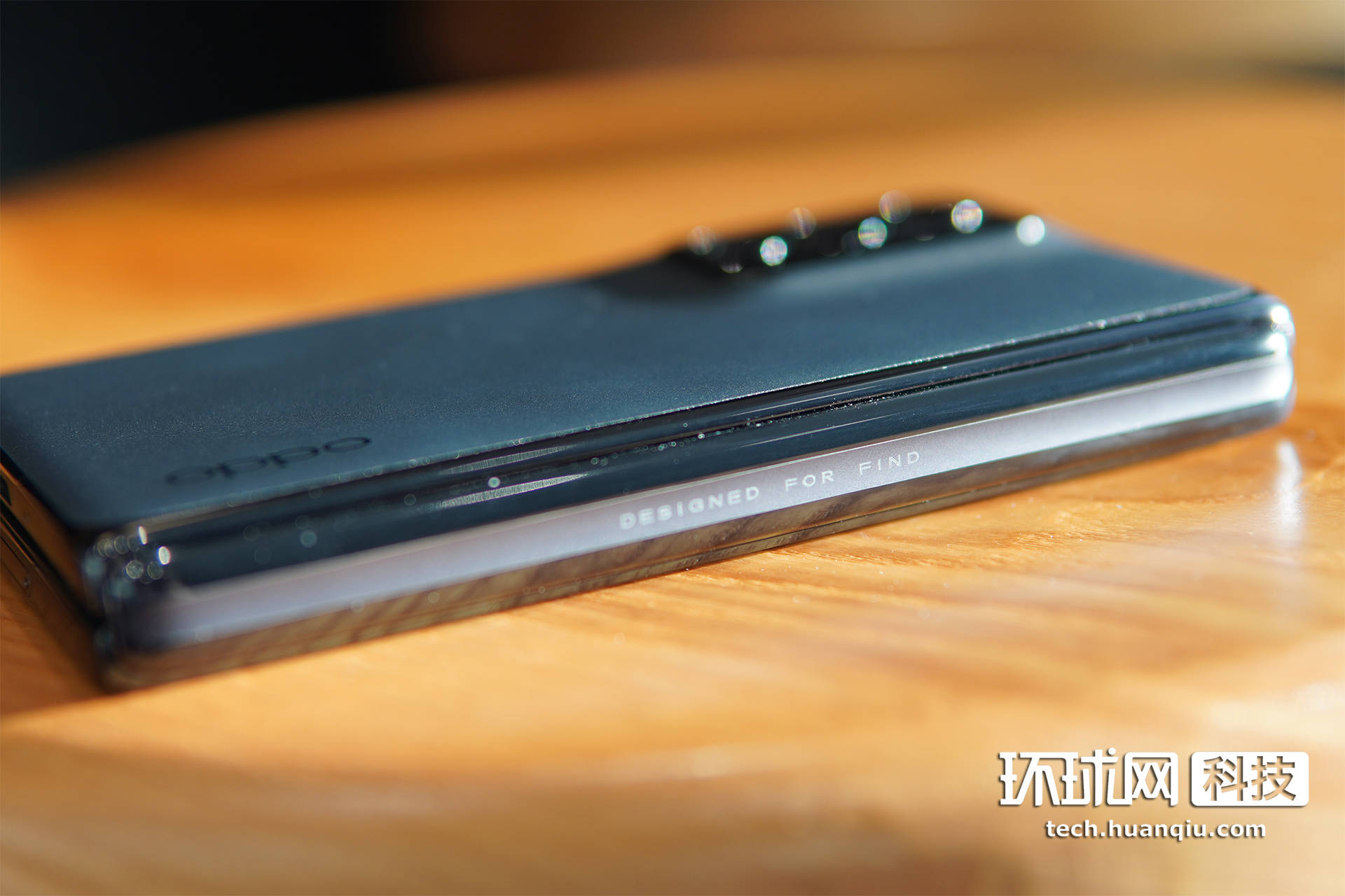 OPPO Find N 图赏：开则视野广阔，合能一手掌握