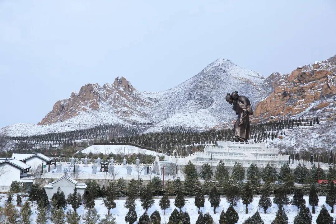 种忻府区傅山旧家定襄圣阜山才发现这还是2022年的第一场雪落下时从万