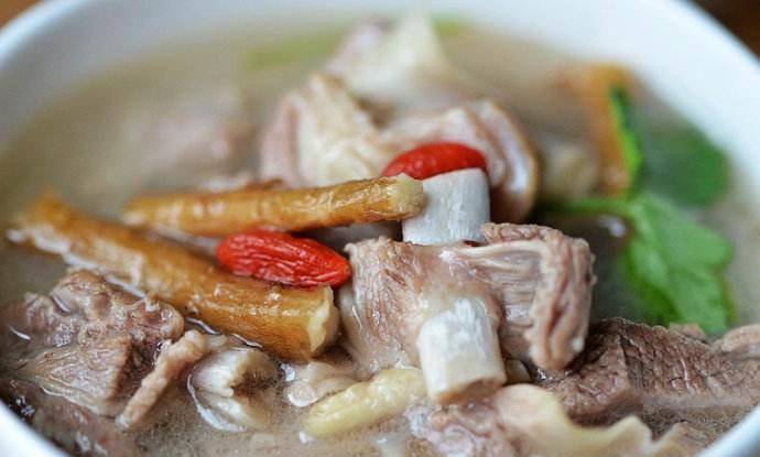 骨头怎么炖好吃还烂肉嫩 9b5700df2aaa423990aa2ddd2526d5d0.jpeg