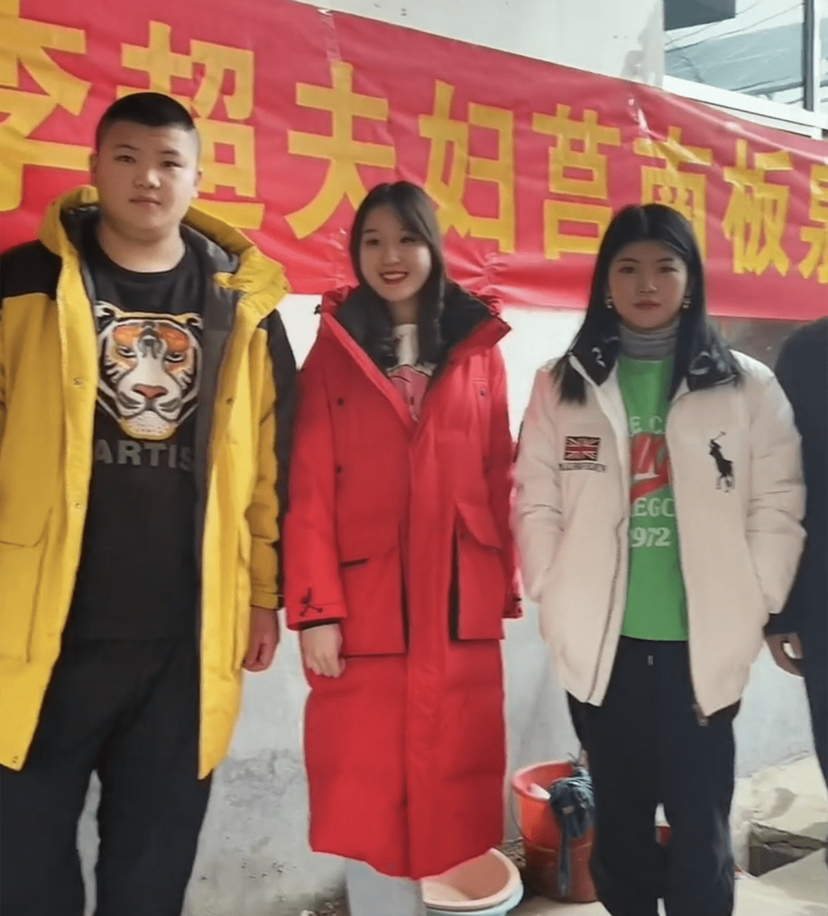 草帽姐现在过得如何 2e42068dc292412c9f803f67b146733f.png