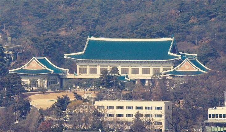 韩国为什么会出现“铁打的财阀，流水的总统”，这种怪异现象？
