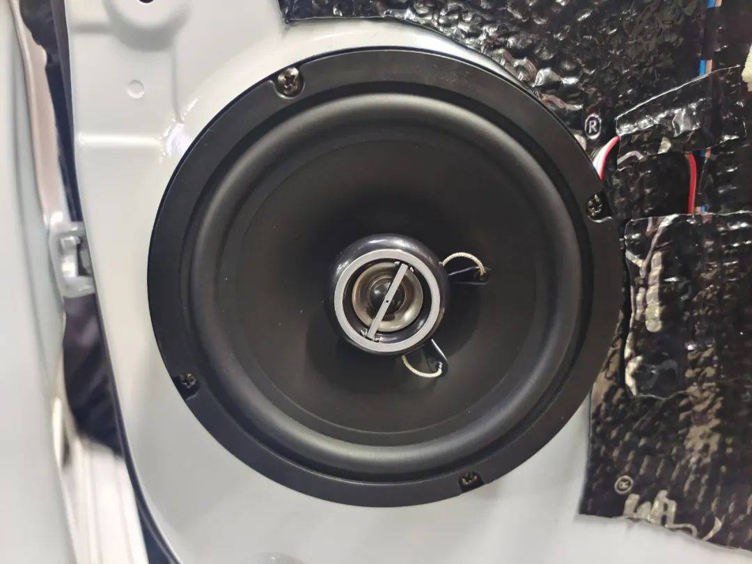 长春西玛汽车音响改装三菱欧蓝德凯越套盒升级前后声场