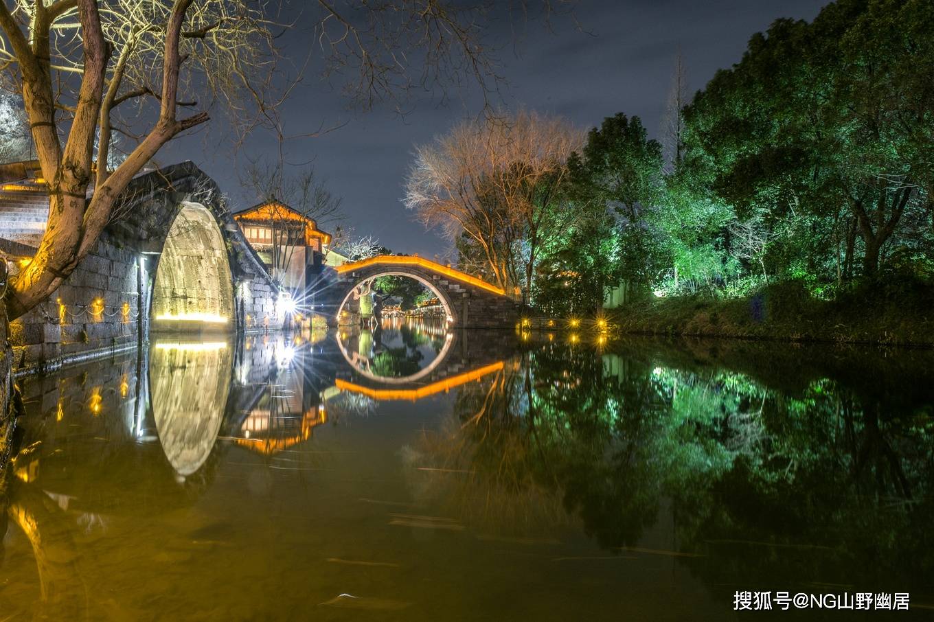 诗画|夜晚下的西栅，灯火阑珊处的乌镇，美得让人沉醉！