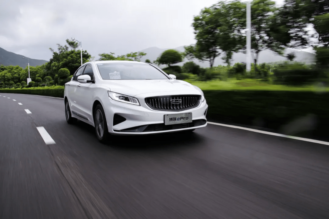 2022款吉利博瑞epro用车成本分析月开销764元靠谱么