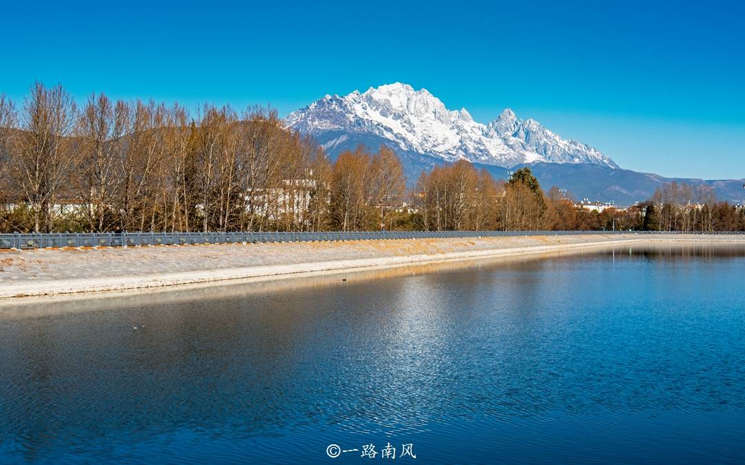 大研古城|丽江4个必去的景点，从绿意盎然到白雪皑皑，两日游最合适