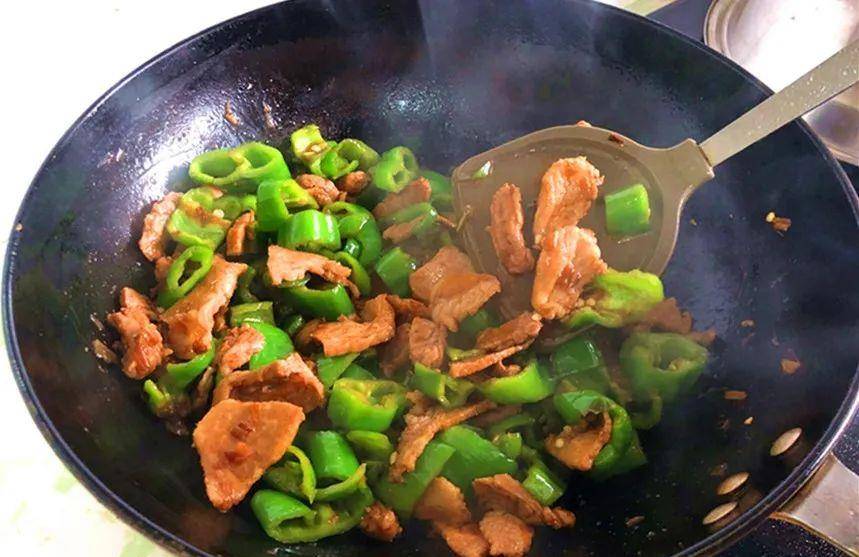去腥|做辣椒炒肉，先炒肉還是先炒辣椒？順序弄錯，怪不得不好吃