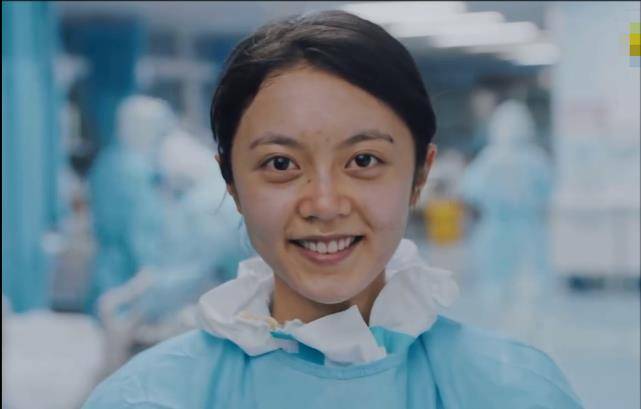 清醒|“闺女专业户”赵今麦：演适合自己年龄的戏，她的清醒让人脸红