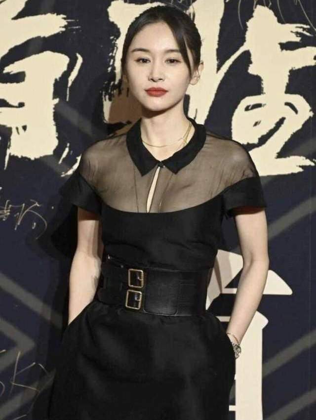 身材 明星撞衫修罗场:杨幂唐嫣连环撞,杨颖远看像礼仪小姐