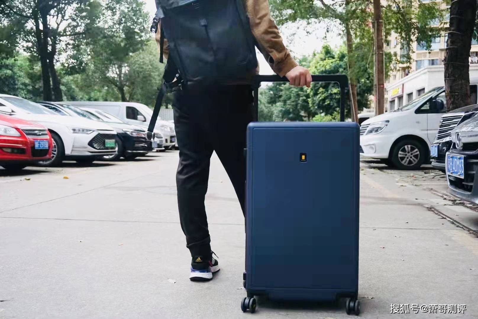 系列出行减负好帮手，地平线8号大旅行家系列行李箱测评