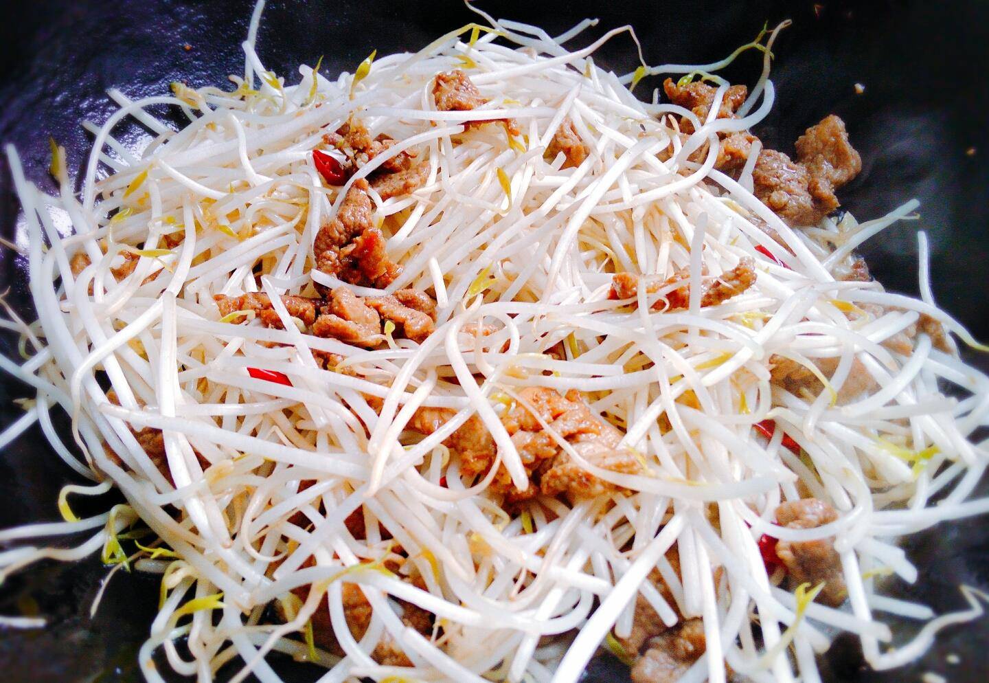 炒豆芽怎么快速处理 a1b66e9ddaa0449fb16ec78dfb4fa614.jpeg