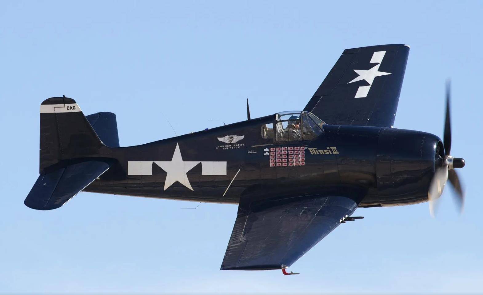 格鲁曼f8f战机,因二战而生,绰号"熊猫"!_公司_发展_飞行员