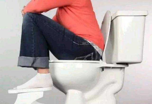 上厕所时大便前面干硬后面软粘代表了什么看完涨知识了