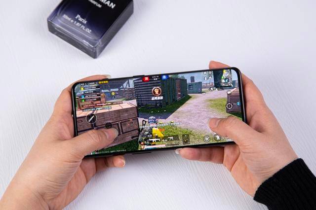 做手机壳需要准备哪些材料 d1a1a054ae4f40f7acd87767c80bfc6e.jpeg