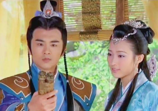 因为|曾是荧屏古装男神，出道20年没火，婚后身材发福还转行做直播了！