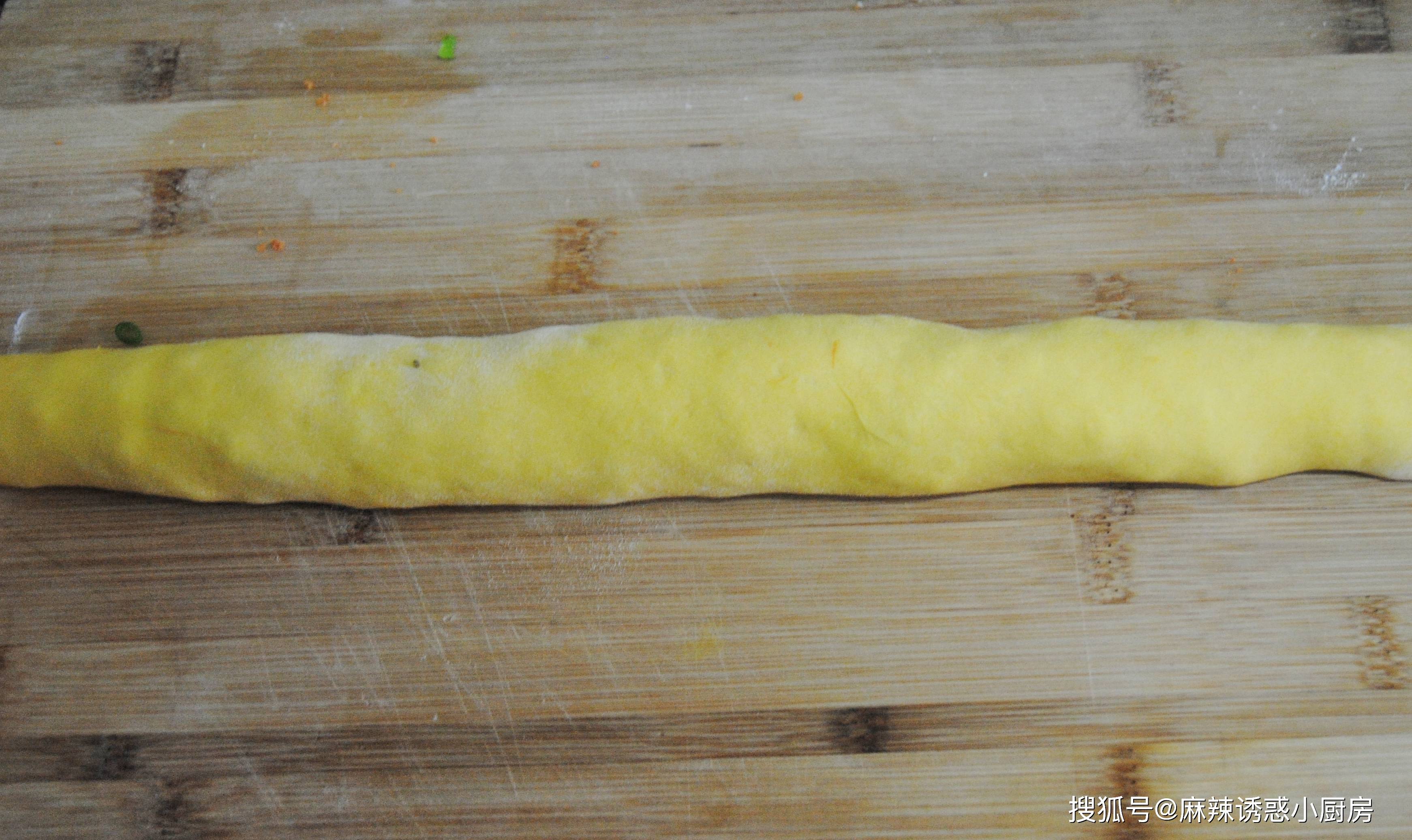 葱花|花卷别只会放葱花，加点它，香气翻倍，口感极佳，孩子一次吃3个