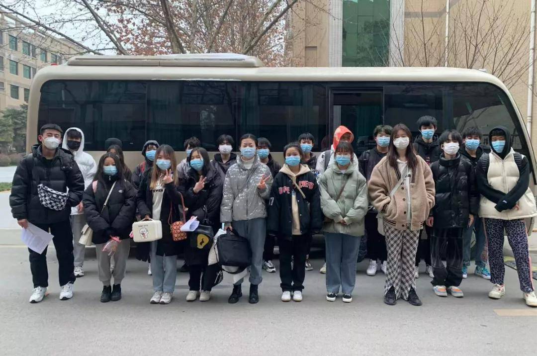 “疫”路回家 有爱相随 | 西安职业技术学院护送学生平安返乡