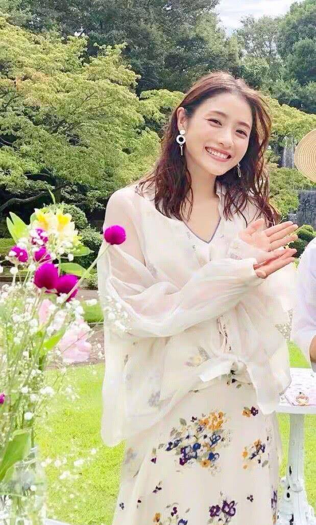 小个子 小个子穿搭有诀窍！女星亲身示范日系少女风，让你变身邻家妹妹