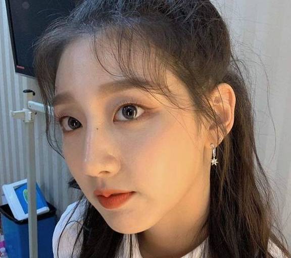 单眼皮单眼皮女生眼妆可以有多好看?看看这些韩国美女的妆容就清楚了