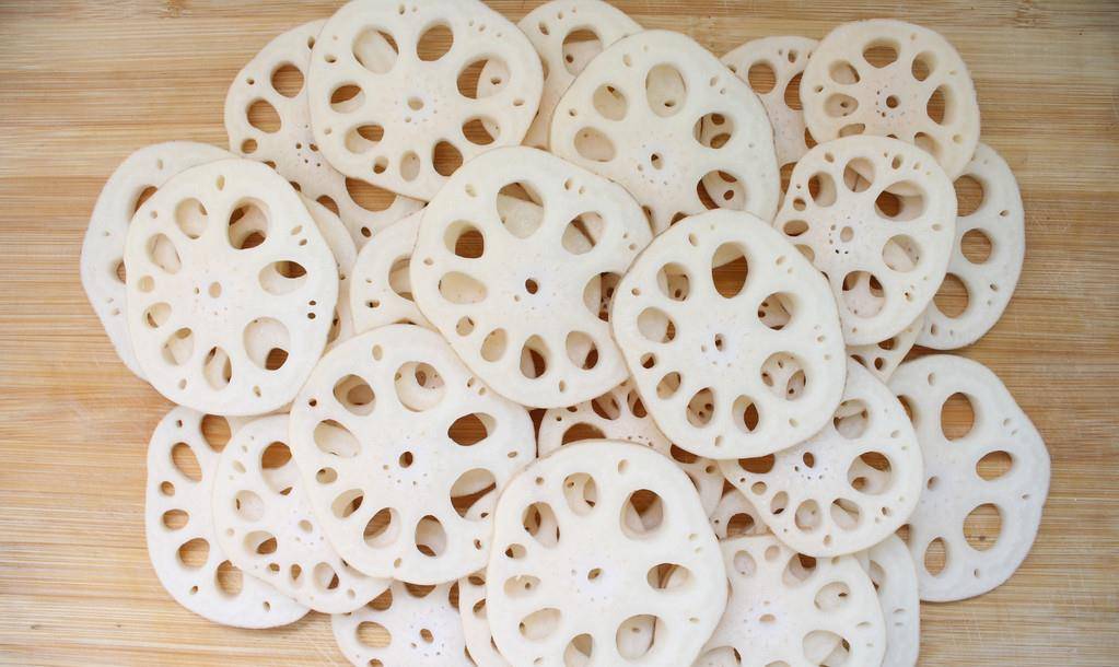 甜藕的做法教学 a5da9097539345e79db802fe3dab3589.jpeg