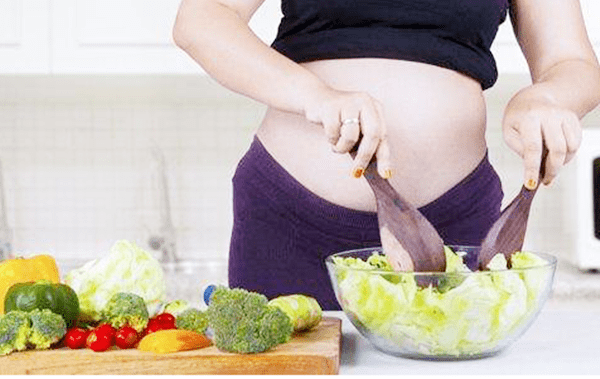 肚皮|孕期出现这三种情况，就是要长妊娠纹的“征兆”，孕妈要提早预防