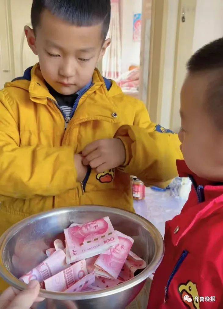 父母|“你一张，我一张！”据说最近父母都在和孩子玩这个游戏