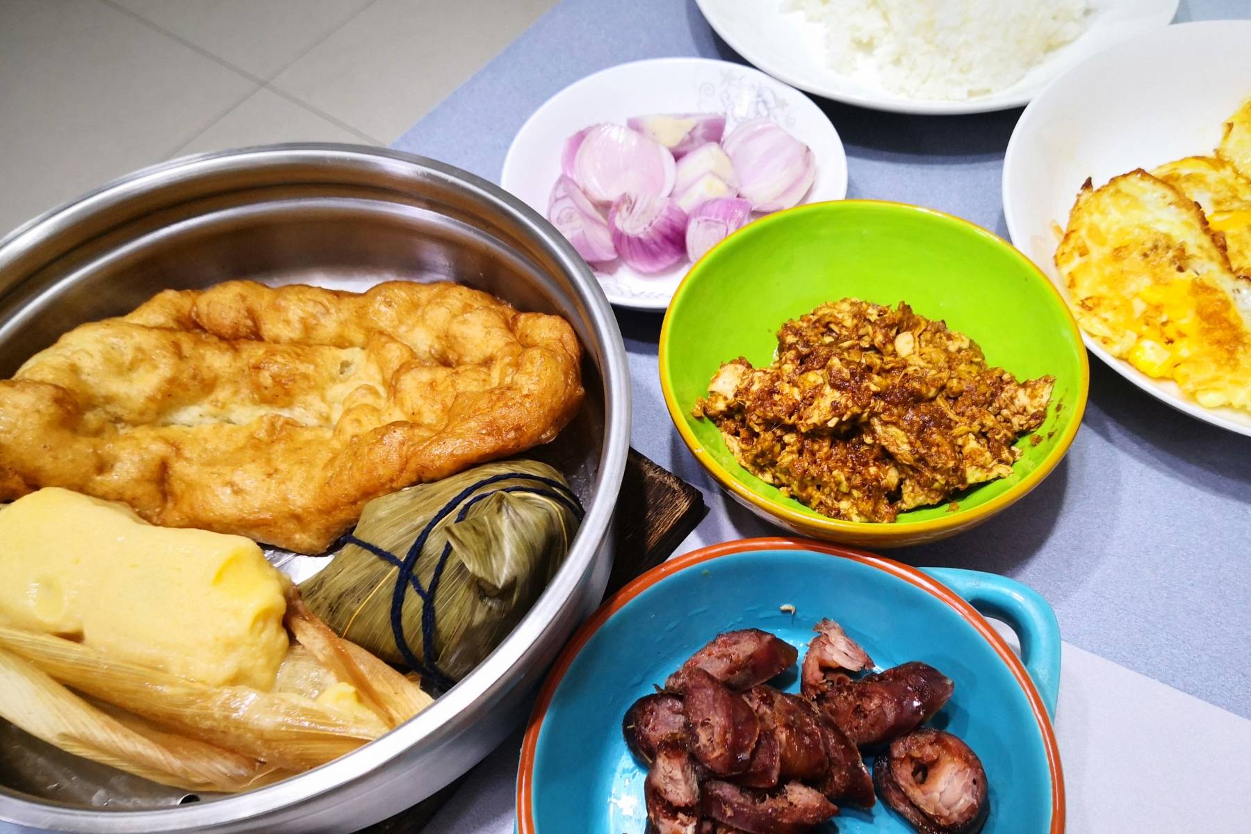 美食|山东父子二人的极简早餐，火了朋友圈，网友：不剩饭不浪费，真好