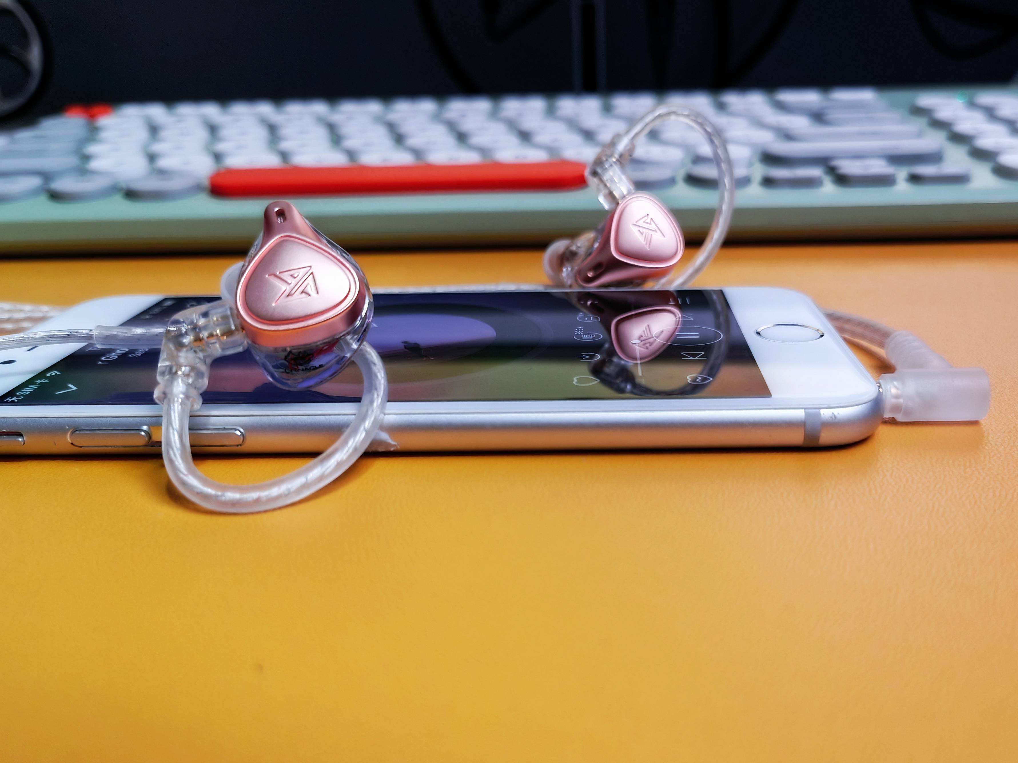 200元买千元质感耳机堆料狂内卷kzzexpro静电圈铁耳机体验